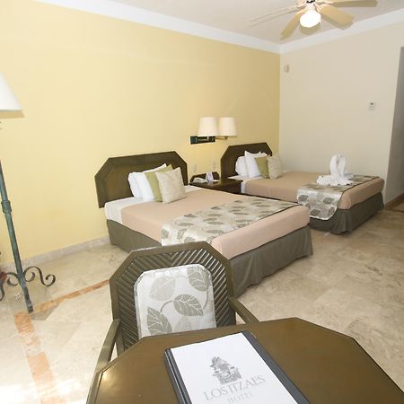 Hotel Los Itzaes Playa del Carmen Buitenkant foto