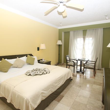 Hotel Los Itzaes Playa del Carmen Buitenkant foto